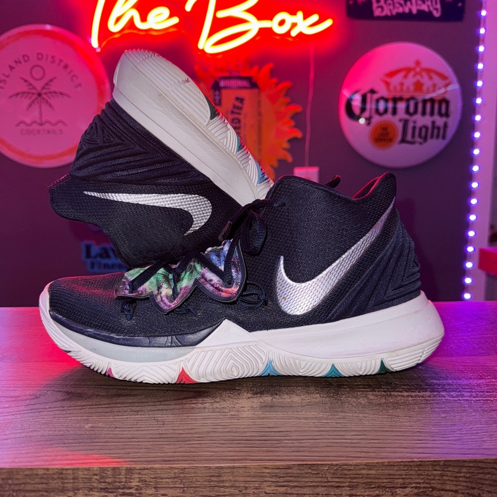 Nike Kyrie 5 Multicolor Galaxy
